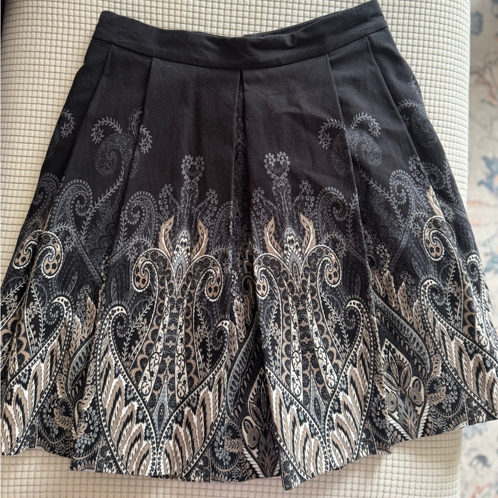 Banana Republic A-Line Pleated Skirt Filigree Y2K Pattern